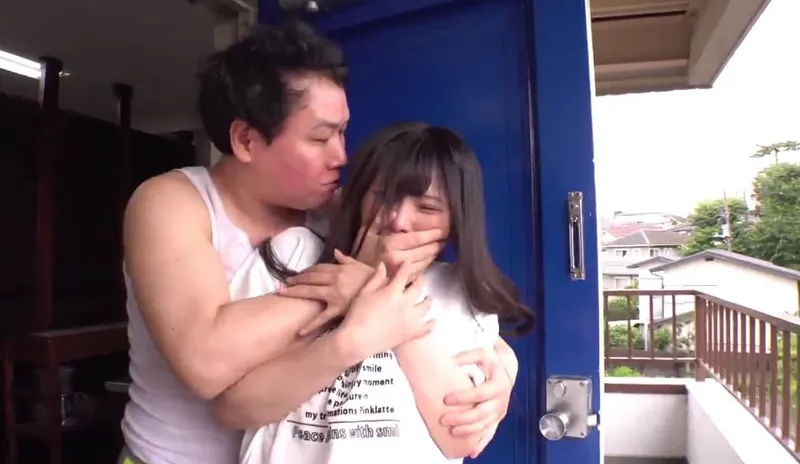 Tình đầu của tôi đã bị gã cạnh nhà Nắc tơi tả